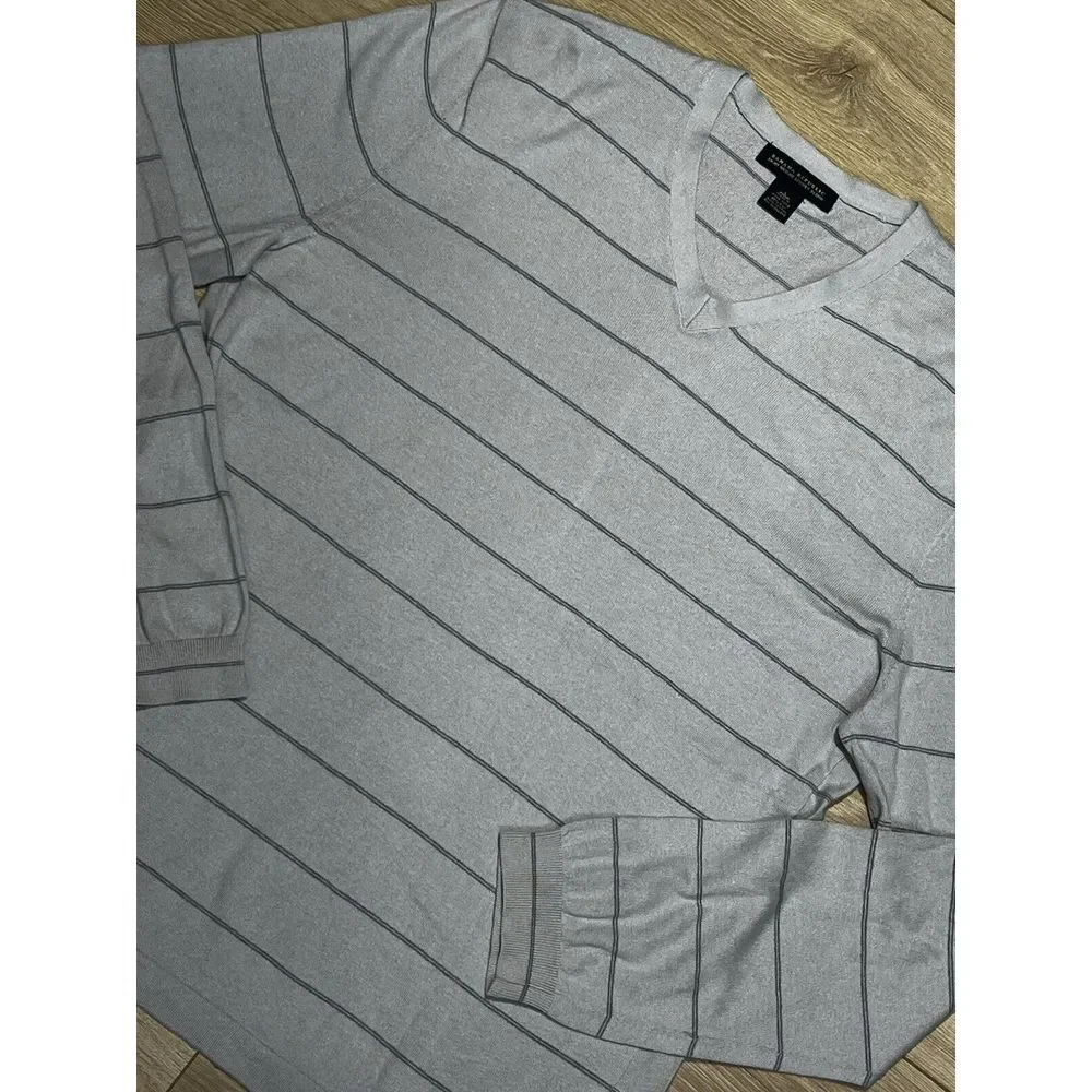 Banana Republic Luxury Blend Men's Sweater Sz Large V Neck Silk Cotton‎ Cashmere